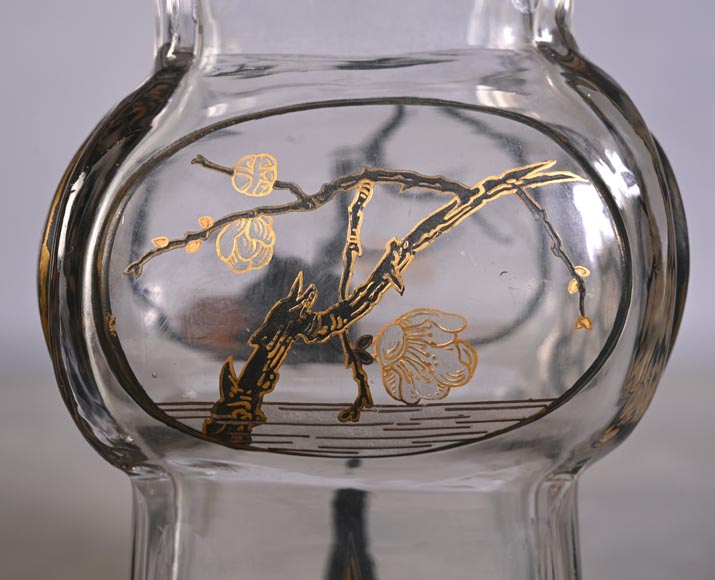 Escalier de CRISTAL, vase balustre sur socle en bronze et paire de vases bambou en cristal-18