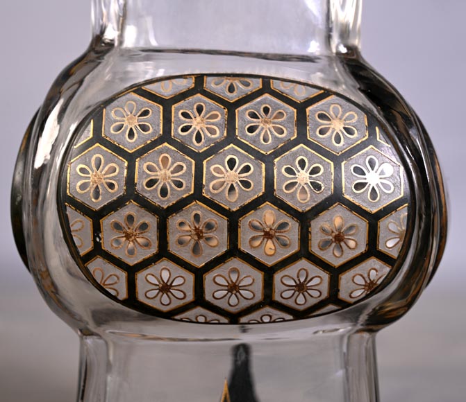 Escalier de CRISTAL, vase balustre sur socle en bronze et paire de vases bambou en cristal-20