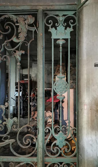Ancienne porte d’entrée en fer forgé d’un hôtel particulier d’époque Napoléon III-6