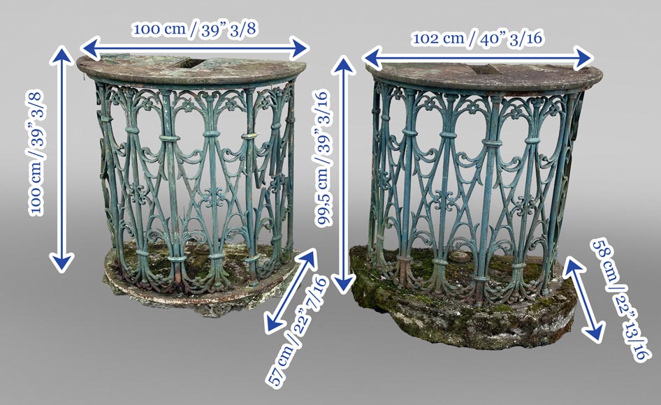 Paire de consoles d’extérieur en fer forgé, forme demi-lune-12