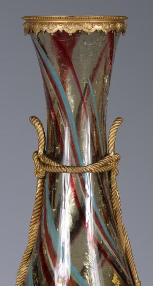 Ernest LEVEILLE - Exceptionnel vase en verre craquelé à décor intercalaire polychrome et doré sur monture en bronze doré, vers 1890-5