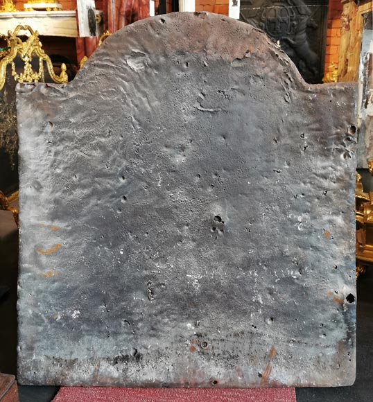 Belle plaque de cheminée ancienne aux écus d’alliance de Louis-Alexandre, comte des Salles et de Marie-Louise de Beauvau, marquise de Noviant, datée 1716-8