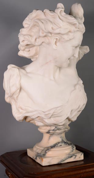 Guglielmo PUGI (1850 - 1915), Buste en marbre blanc de Carrare « Le Génie de la danse » d'après la sculpture de Jean-Baptiste CARPEAUX, vers 1900-3