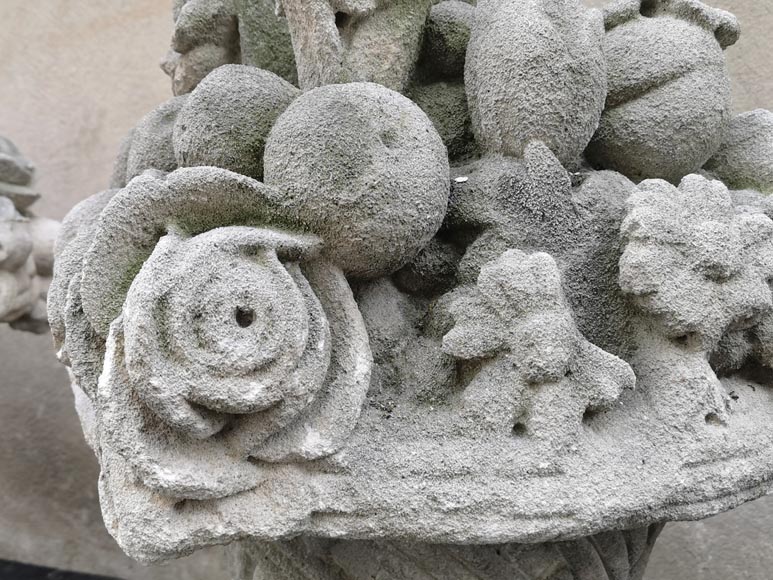 Paire de corbeilles de fruits et fleurs en pierre sculptée, fin du XIXe siècle-6