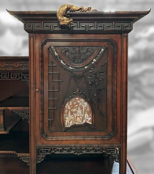 Gabriel VIARDOT, Meuble étagère à décor de dragon et marqueterie de nacre, vers 1880-1890-3