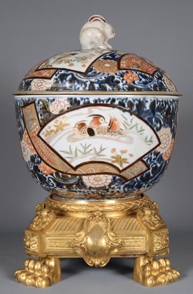 Pot couvert en porcelaine d'Imari sur monture Napoléon III bronze doré, XIXe siècle-1