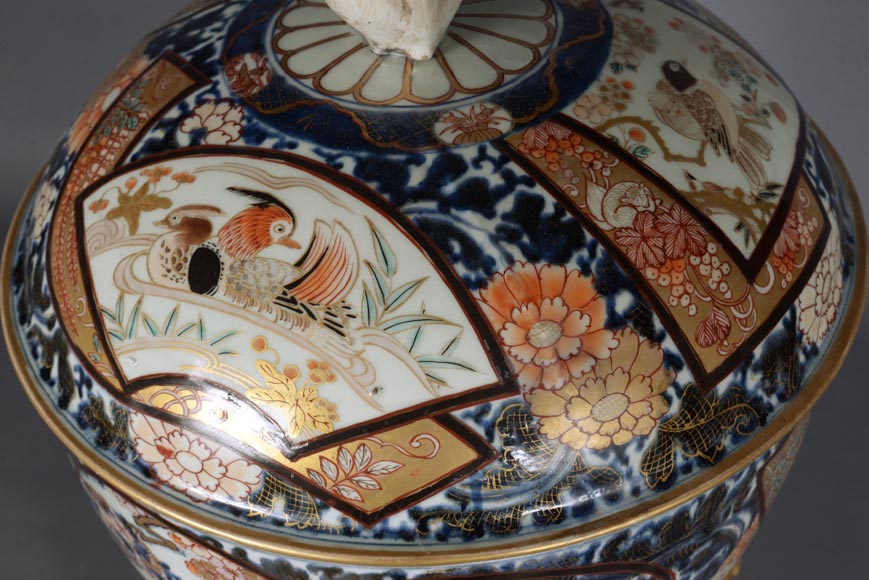 Pot couvert en porcelaine d'Imari sur monture Napoléon III bronze doré, XIXe siècle-4