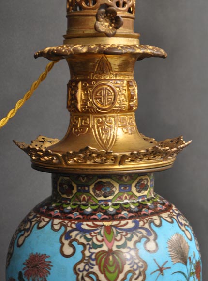 Ferdinand BARBEDIENNE (1810 – 1892) (Attrib. à) Paire de lampes à décor d'émail cloisonné chinois-1