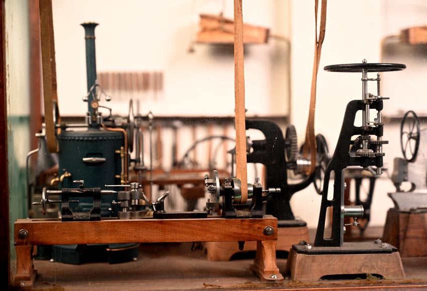 Maquette représentant un atelier de ferronnerie-10