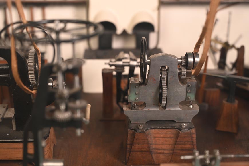 Maquette représentant un atelier de ferronnerie-18