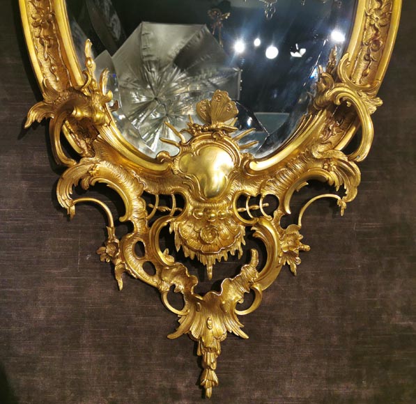 Miroir Napoléon III en bronze doré à très riche décor de rocaille-5
