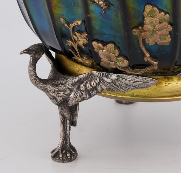 Maison GIROUX et Ferdinand DUVINAGE - Exceptionnelle et rare coupe aux échassiers en verre irisé et décor de galvanoplastie, vers 1870-1880-5