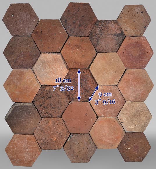 Lot d'environ 6,4 m² de dalles hexagonales anciennes en terre cuite, XIXe siècle-6