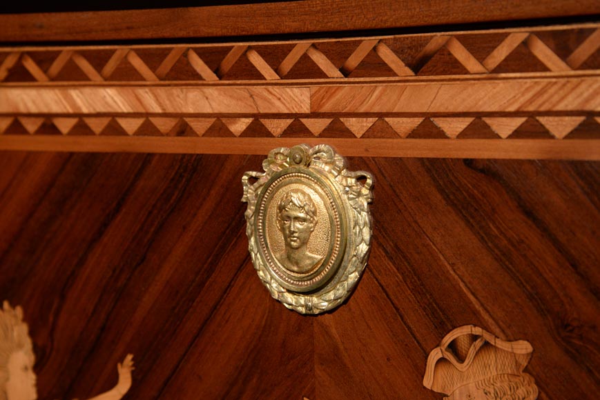 Giuseppe MAGGIOLINI (1738 – 1814)(Entourage de),Remarquable paire de commodes néoclassiques à décor de marqueterie présentant un « Départ pour la chasse » et un « Retour de la chasse », début du XIXe siècle-13