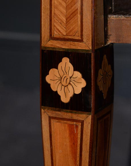 Giuseppe MAGGIOLINI (1738 – 1814)(Entourage de),Remarquable paire de commodes néoclassiques à décor de marqueterie présentant un « Départ pour la chasse » et un « Retour de la chasse », début du XIXe siècle-16
