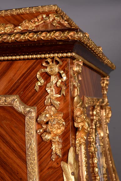 Exceptionnel coffre Napoléon III  en marqueterie d’acajou et de palissandre, bronze doré et plaques en porcelaine de Sèvres-13