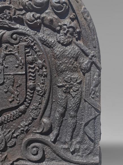 Belle plaque de cheminée ancienne aux armes d'Albert de Luynes, XVIIe siècle-11