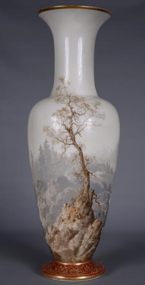 Manufacture de Sèvres et Paul LANGLOIS, Grand vase en opaline au décor de paysage montagneux, Fin du XIXe siècle-2
