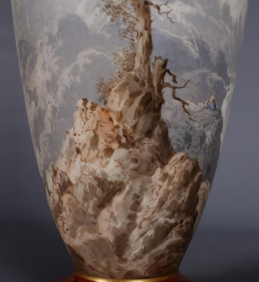 Paul LANGLOIS, Grand vase en opaline au décor de paysage montagneux, Fin du XIXe siècle-4