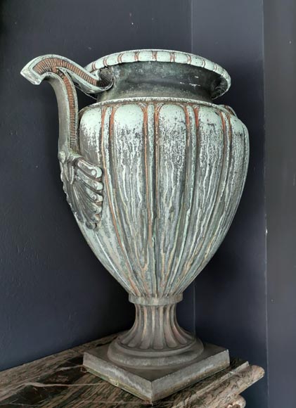 Paire de vases de jardin en bronze de style Empire -4