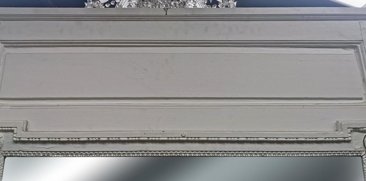 Grand trumeau de style Louis XVI en bois et stuc peint avec guirlande de laurier-1