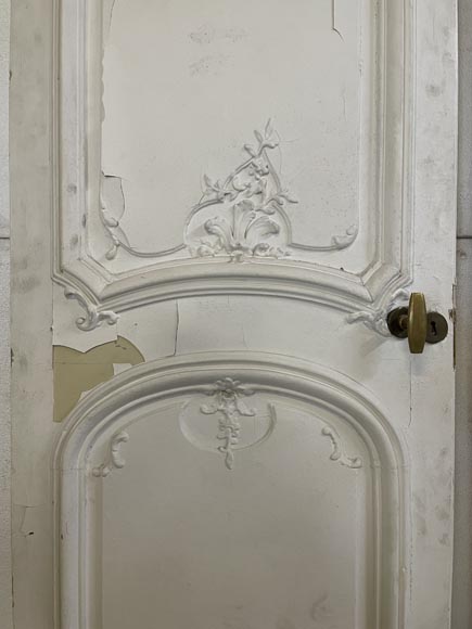 Deux double portes palières de style Louis XV -12