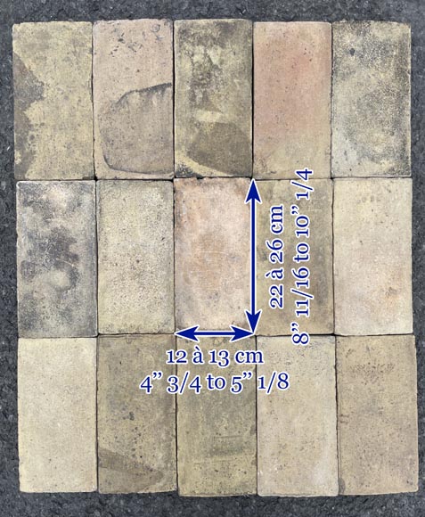 Important ensemble d'environ 160 m² de dalles rectangulaires en terre cuite  provenant du couvent des Carmélites de Mâcon-7