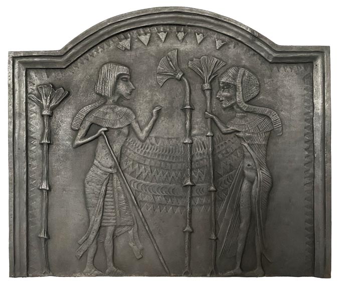 Plaque de cheminée moderne au décor représentant une scène en Egypte antique-0
