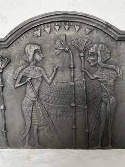 Plaque de cheminée moderne au décor représentant une scène en Egypte antique-1