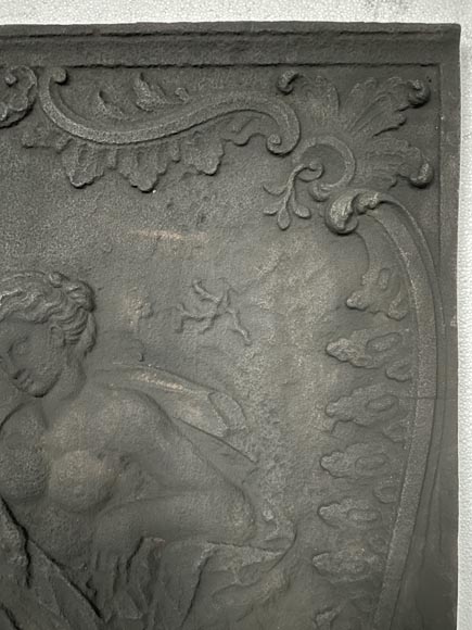 Plaque de cheminée de style louis XV représentant Aphrodite Pandemos-2
