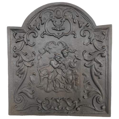 Plaque de cheminée de style Louis XV décorée d’une scène galante