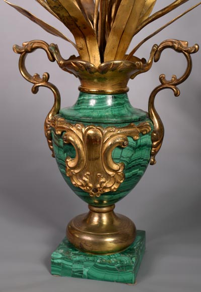 Paire de vases en bronze doré et malachite, Russie, fin du XIXe siècle-4