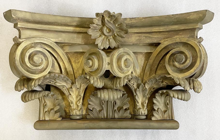 Gaston de PONTALBA - Ensemble de huit chapiteaux composites et de bases de pilastres en bronze doré, 1853-12