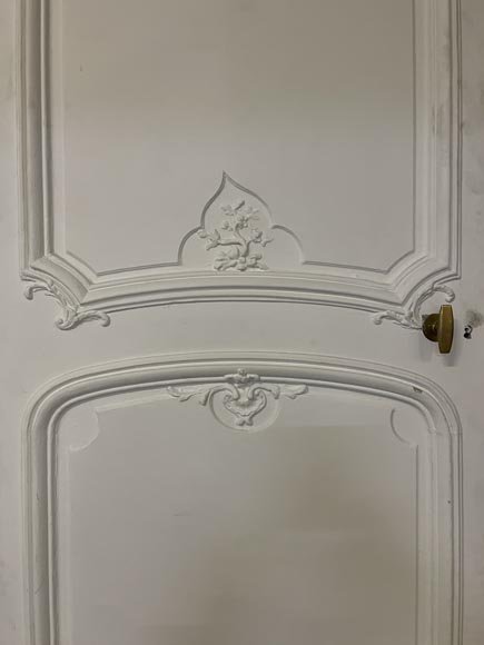 Ensemble de quatre portes simples de style Louis XV-3
