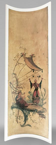 Ensemble de trois panneaux peints galbés au décor de chinoiseries-13