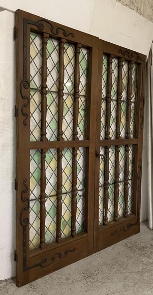 Double porte en chêne à décor de vitrail, XXe siècle-1