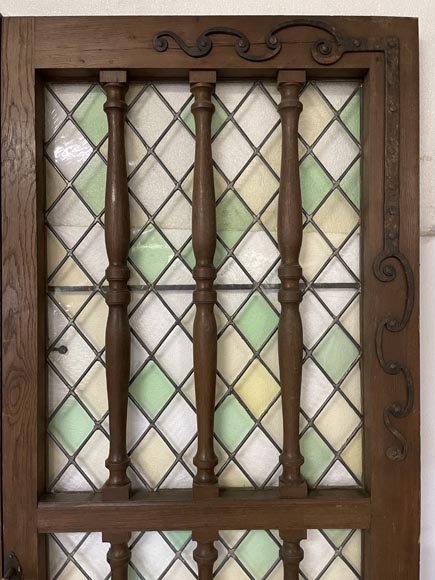 Double porte en chêne à décor de vitrail, XXe siècle-3