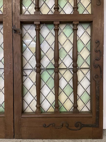 Double porte en chêne à décor de vitrail, XXe siècle-5