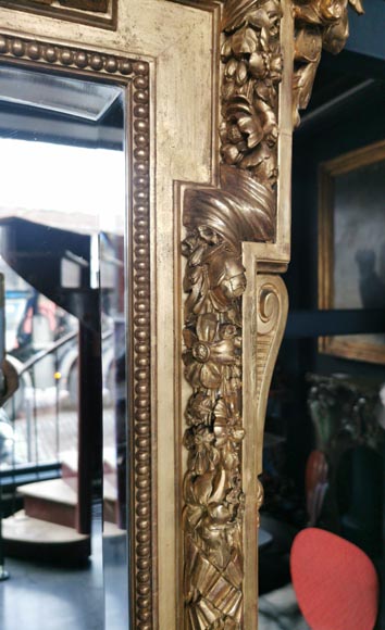 Important trumeau Napoléon III au très riche décor composé de putti-4