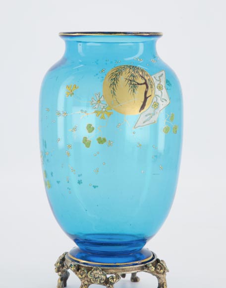 CRISTALLERIE DE BACCARAT et Eugène ROUSSEAU (modèle de), Paire de vases « Clair de Lune » en cristal bleu et monture en bronze doré, vers 1875-1890-2