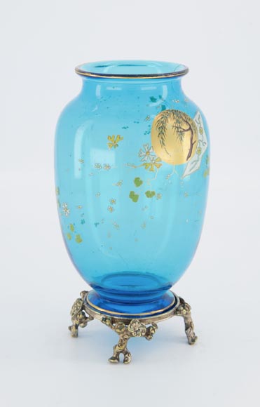 CRISTALLERIE DE BACCARAT et Eugène ROUSSEAU (modèle de), Paire de vases « Clair de Lune » en cristal bleu et monture en bronze doré, vers 1875-1890-3