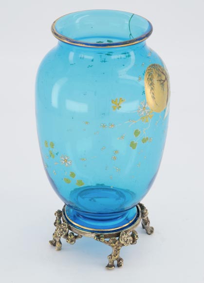CRISTALLERIE DE BACCARAT et Eugène ROUSSEAU (modèle de), Paire de vases « Clair de Lune » en cristal bleu et monture en bronze doré, vers 1875-1890-6