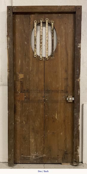 Petit porte ancienne simple en chêne avec ouverture ovale-7