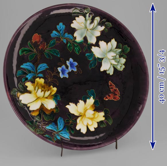 Théodore Deck - Plat circulaire à décor de fleurs et papillon sur fond aubergine-7