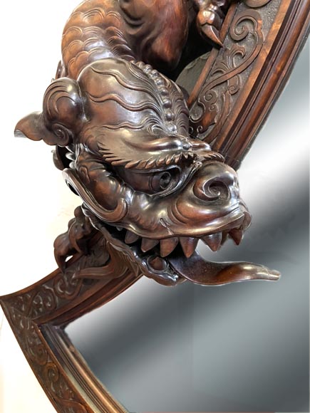 Gabriel VIARDOT (attribué à), Grand miroir japonisant en forme de croissant de lune orné d’un dragon, seconde moitié du XIXe siècle-2