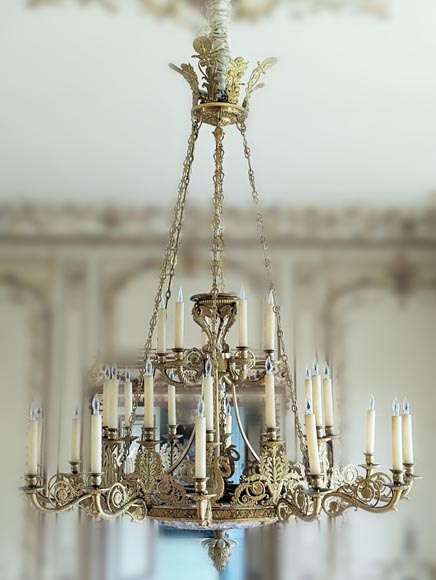 Alexandre GUERIN (attribué à) - Important lustre d’epoque Empire en bronze doré et cristal taillé à trente lumières-0