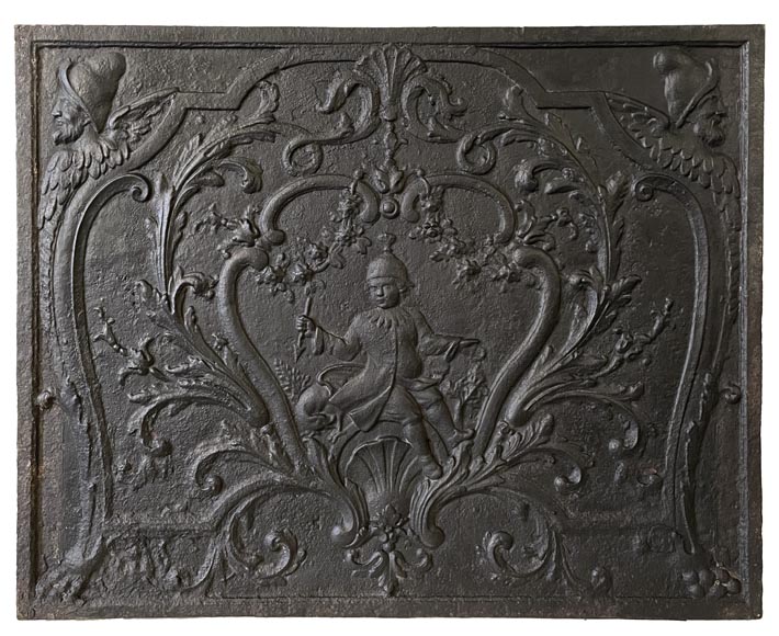 Grande plaque de cheminée de style Louis XV en fonte-0