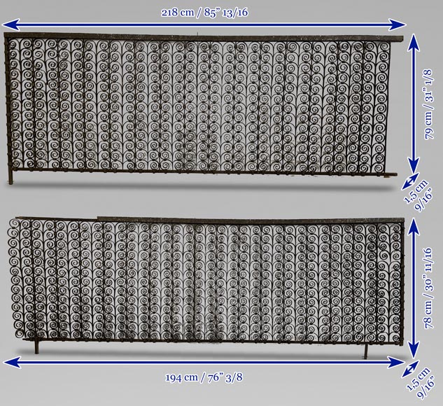 Paire de grilles de radiateurs en fer forgé de style gothique-10