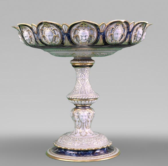 Manufacture de SÈVRES, Coupe aux masques en porcelaine, 1846-1863-0