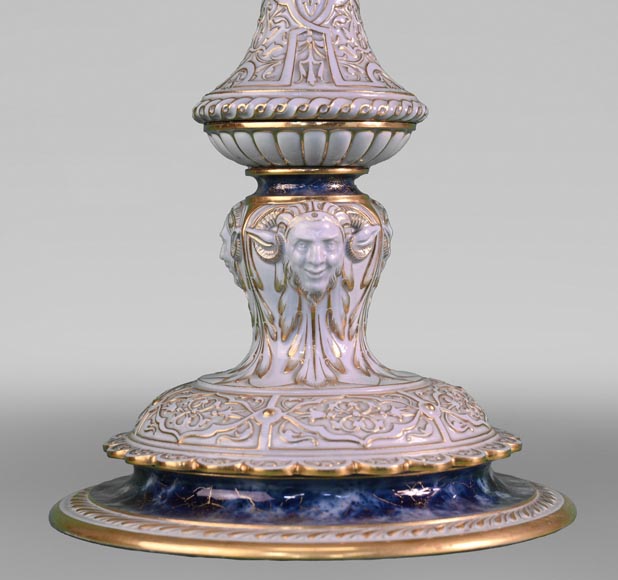 Manufacture de SÈVRES, Coupe aux masques en porcelaine, 1846-1863-6